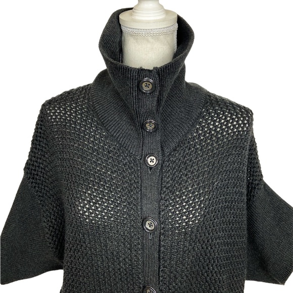 BCBG Paris Grey Waffle Knit Long Cardigan Sweater Short Sleeves Size Small - Picture 6 of 9